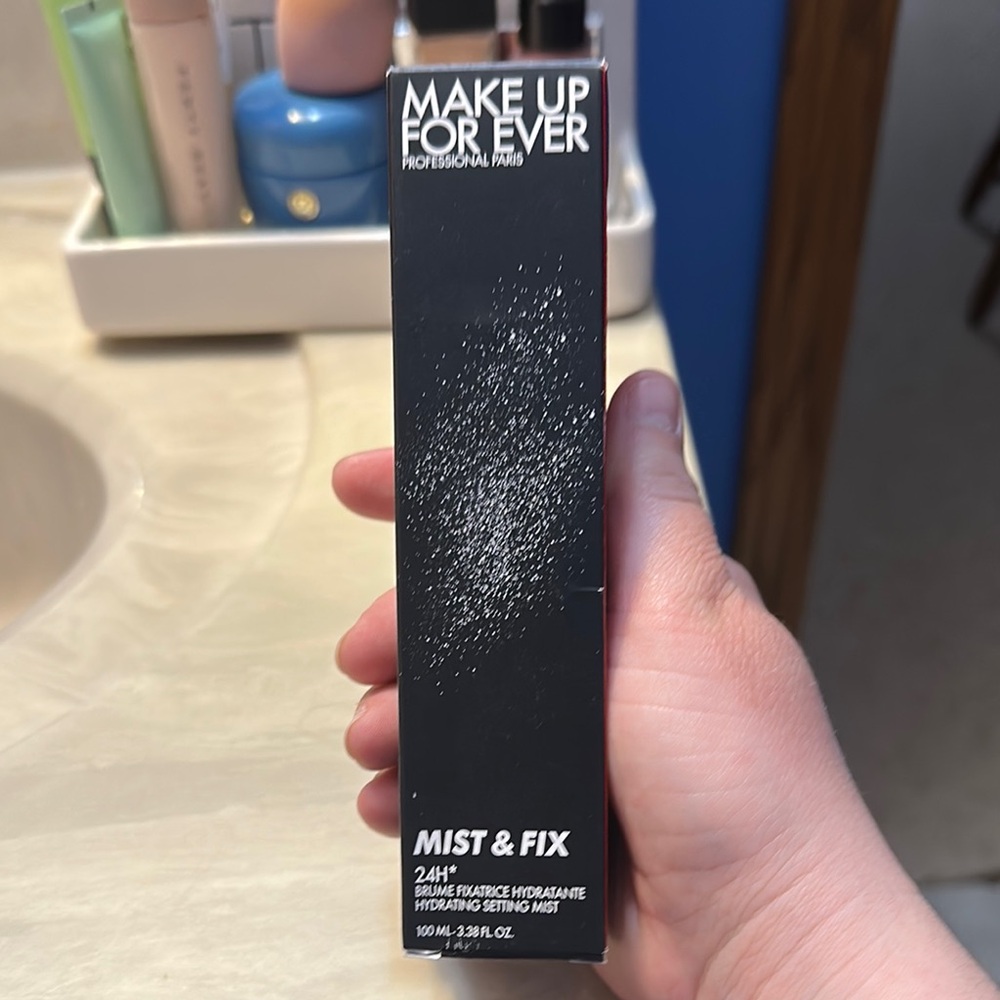 Makeup Forever Mist & Fix Setting Spray - Black